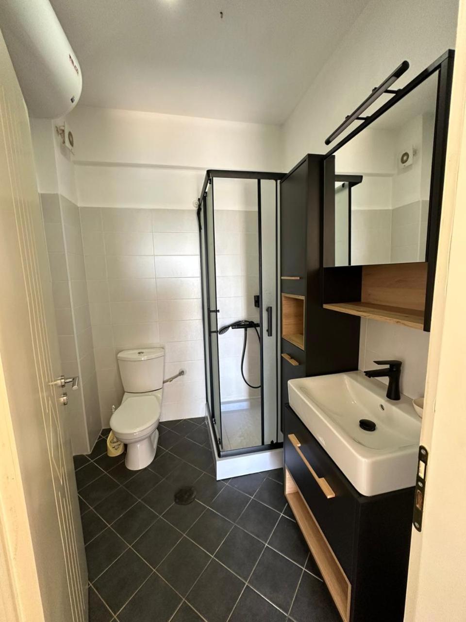 Oni'S Apartments ساراندا المظهر الخارجي الصورة